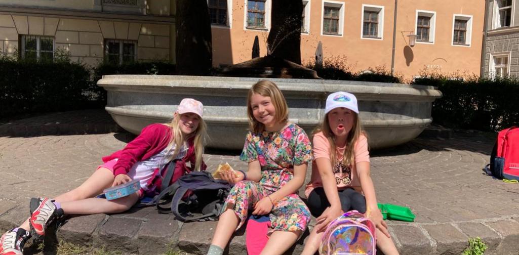 718bd383-bbc7-4cc6-a0ce-3a7e1e6e7012